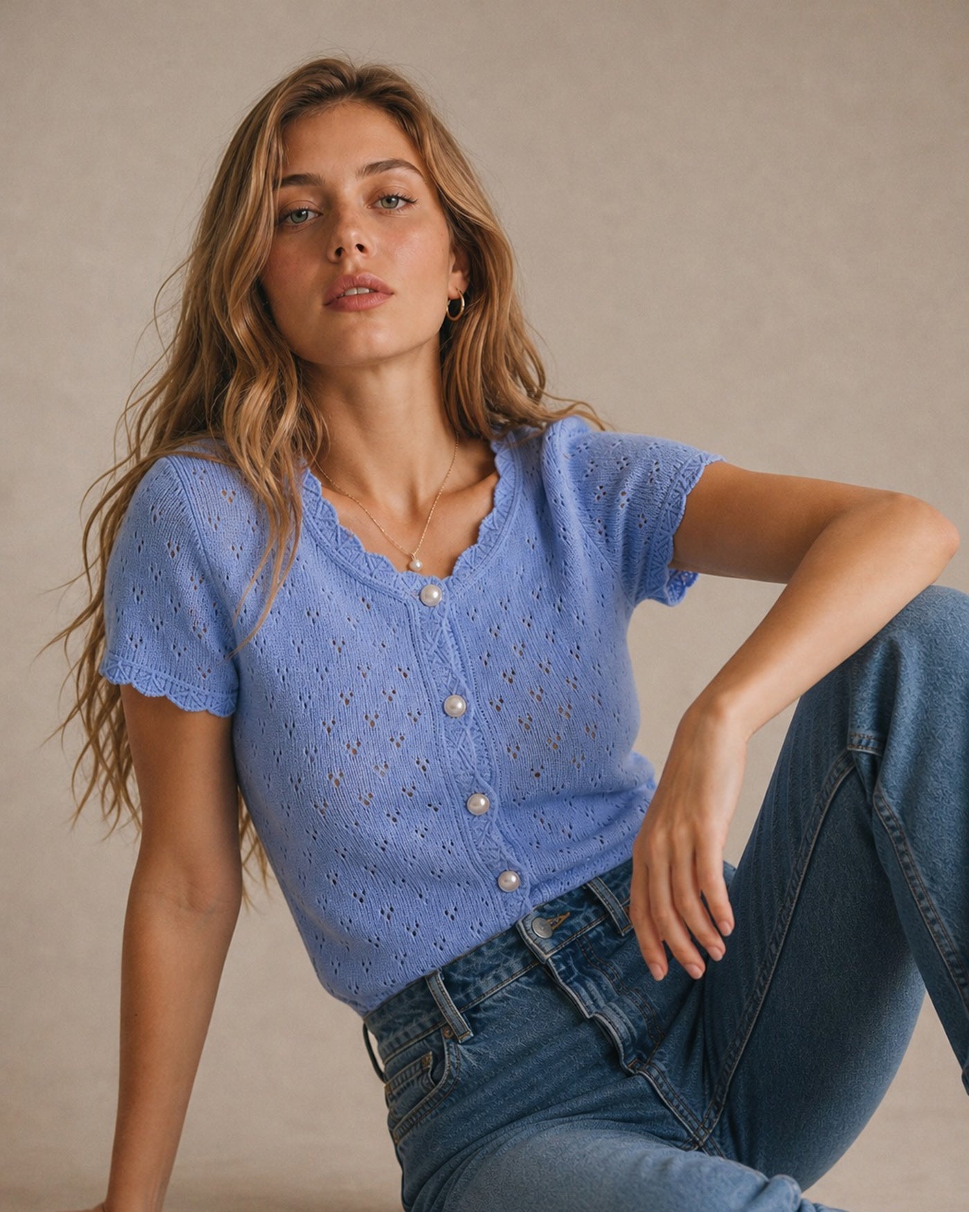 Blue textured knit cardigan with short sleeves, V-neck, front buttons, slim fit