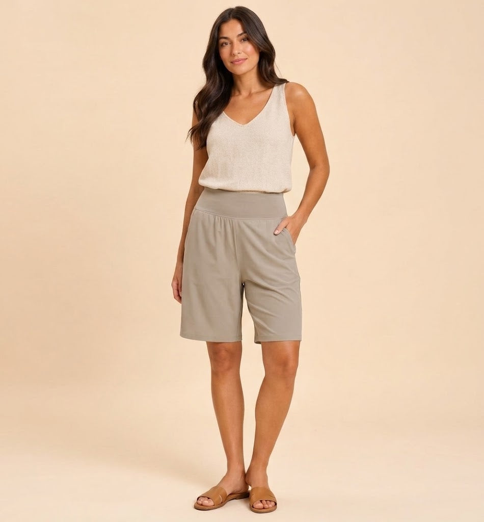 Light gray women's mid-rise bermuda shorts with pockets