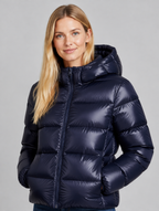 Women's Luna hooded puffer jacket – close-up